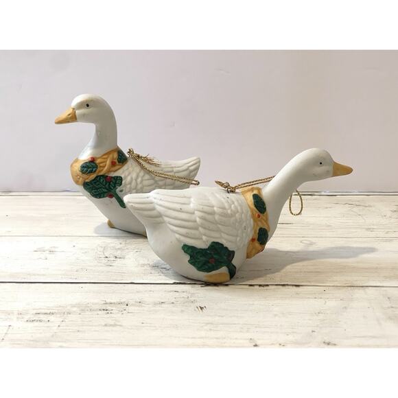 Vintage Christmas Around The World Country Geese Ornaments Set (T159) | Set of 2 - Picture 5 of 8